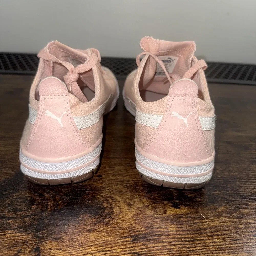 Puma Kaia Womens Pink Mid Canvas Sneakers Size 9.5‎ Lace Up Casual Low Top